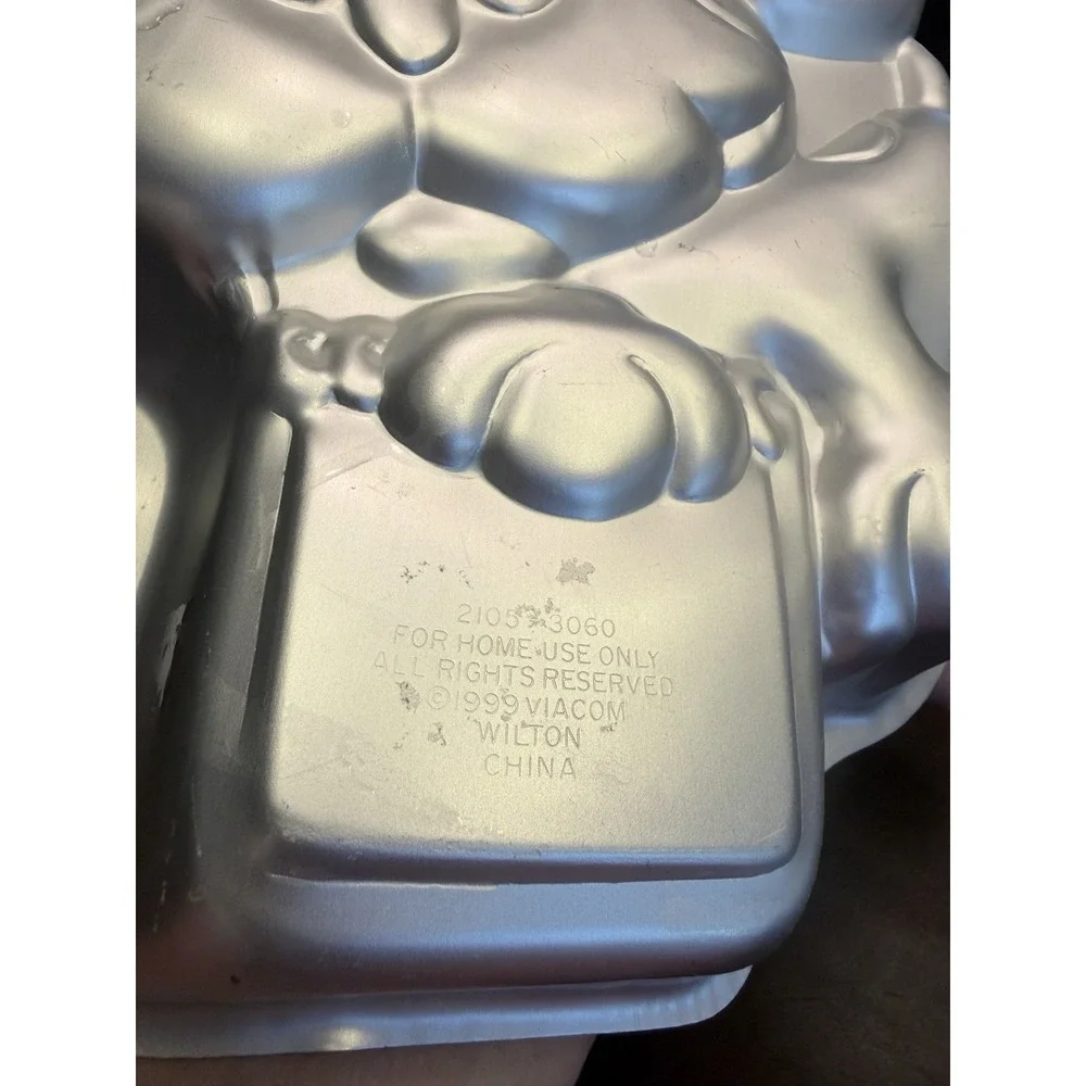 Wilton Blues Clues Cake Pan Mold 2105-3060